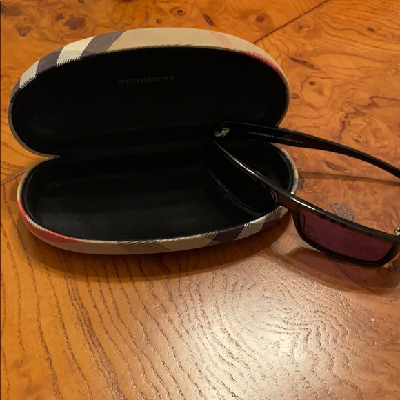 Burberry sunglasses - plaid frame - Picture 4 of 9